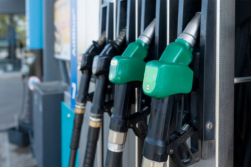 pompe di benzina di una stazione di servizio