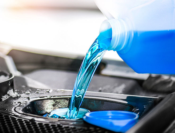 riempimento del serbatoio del liquido antigelo