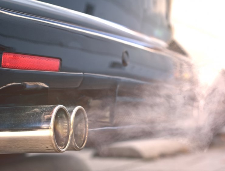 fumi da tubo di scappamento