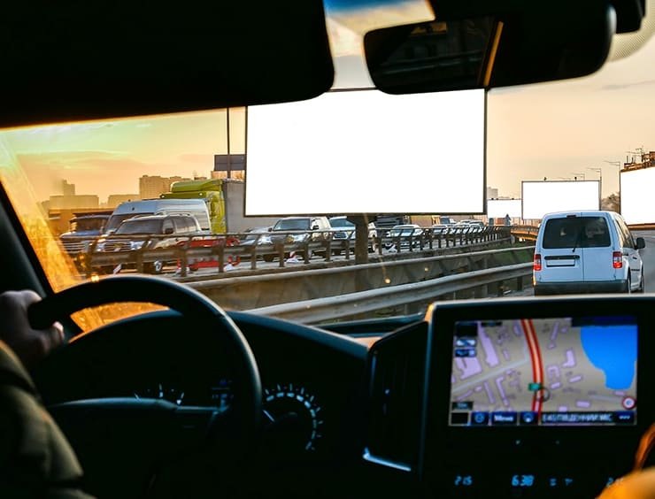 Navigatore per camion: vantaggi 