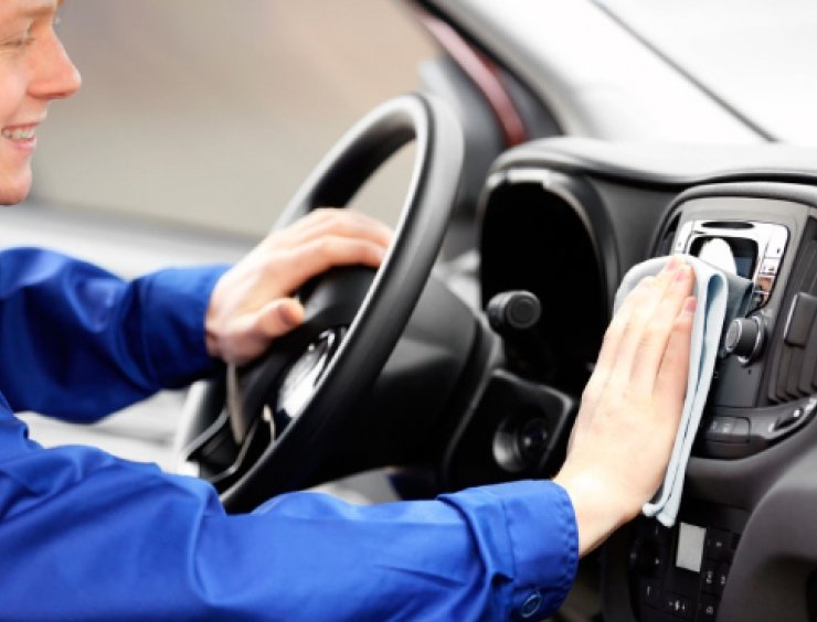 Pulizia interni auto