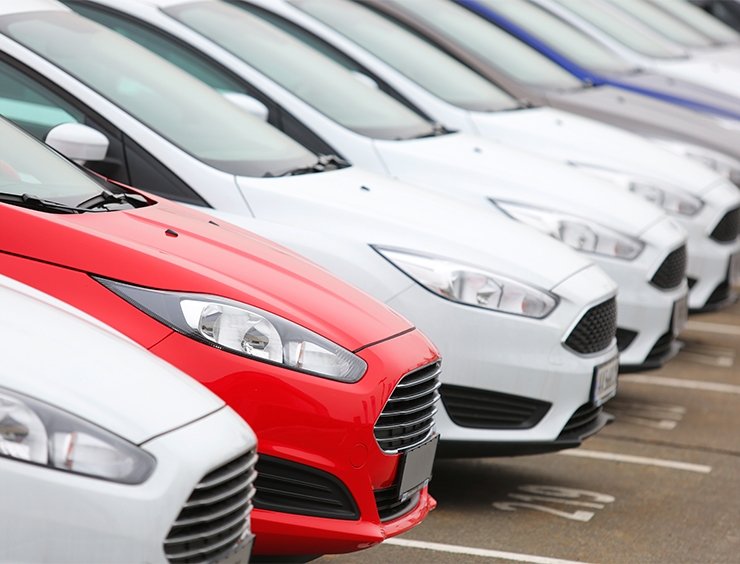 auto aziendali parcheggiate