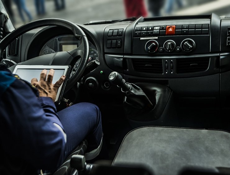 Differenze tra navigatore per camion e auto 