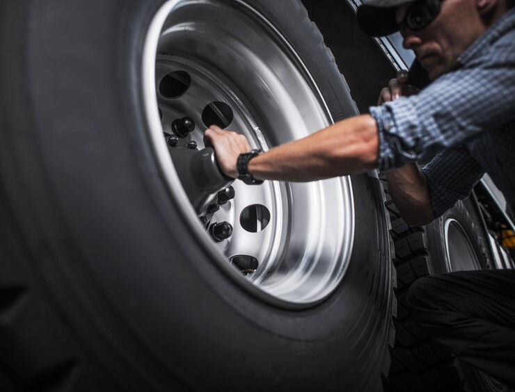 Pressione pneumatici camion e furgoni: perché è così importante?