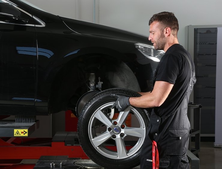 Montaggio pneumatici