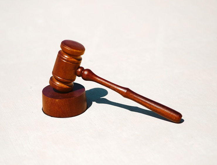  Quanti specchietti deve avere una moto?