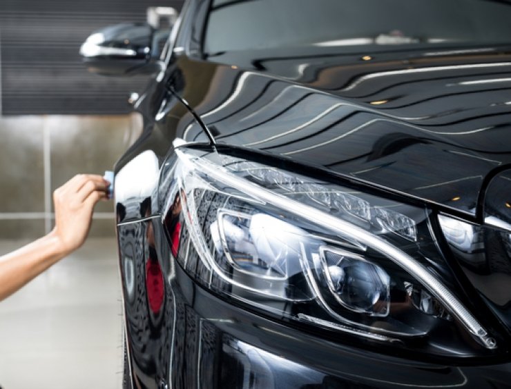 lucidatura di una vettura